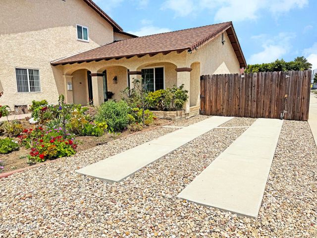 2401 El Portal Way, Oxnard, CA 93035