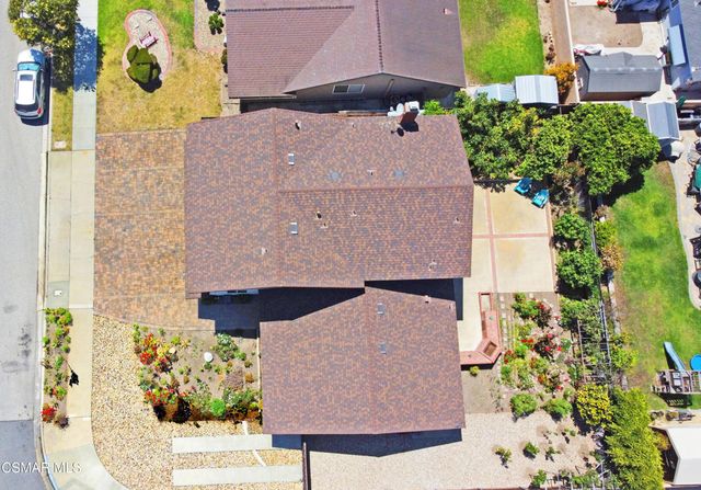 2401 El Portal Way, Oxnard, CA 93035