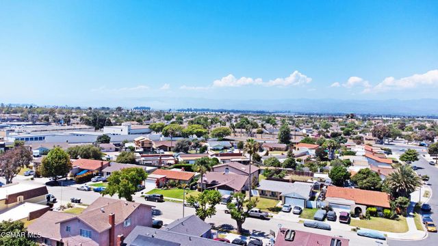 2401 El Portal Way, Oxnard, CA 93035