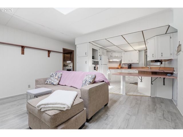 100 Sw 195TH Ave 160, Beaverton, OR 97006
