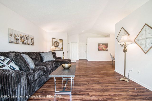 7321 Golf Gate Drive, 39, Lansing, MI 48917