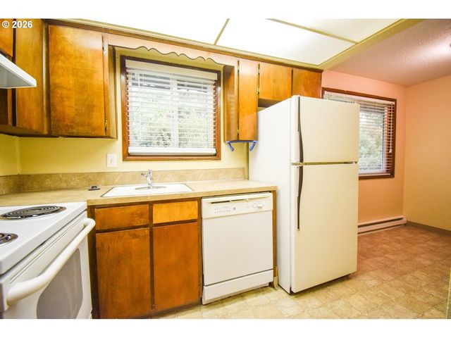 3124 19TH Pl, Forest Grove, OR 97116