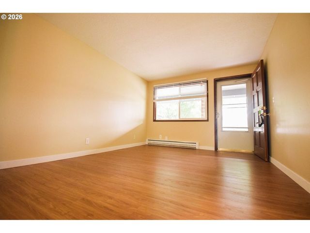 3124 19TH Pl, Forest Grove, OR 97116