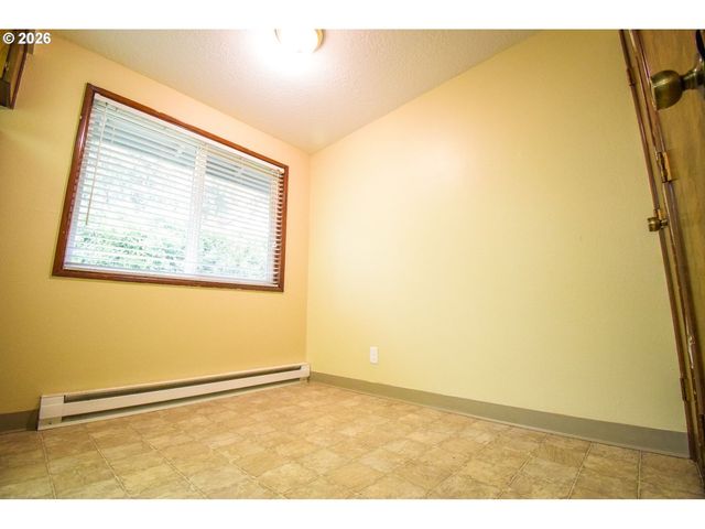 3124 19TH Pl, Forest Grove, OR 97116