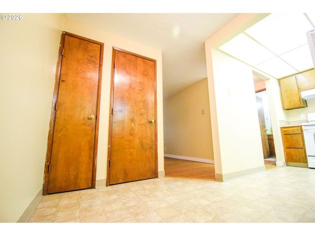 3124 19TH Pl, Forest Grove, OR 97116