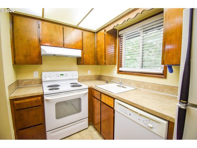 3124 19TH Pl, Forest Grove, OR 97116