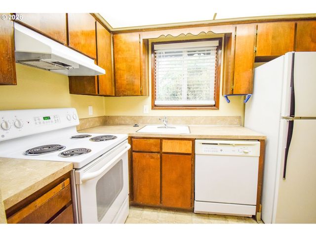 3124 19TH Pl, Forest Grove, OR 97116
