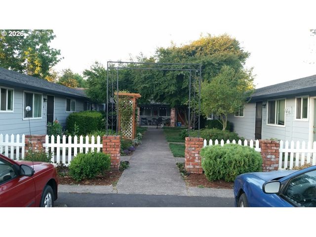 3124 19TH Pl, Forest Grove, OR 97116