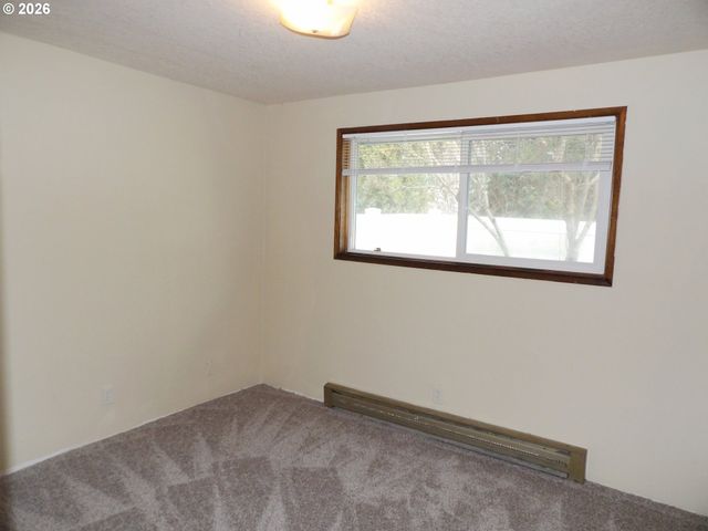 3124 19TH Pl, Forest Grove, OR 97116