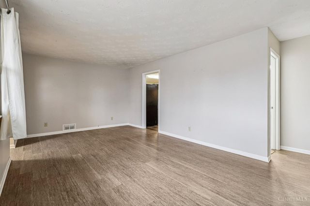 490 W Market Street, Springboro, OH 45066