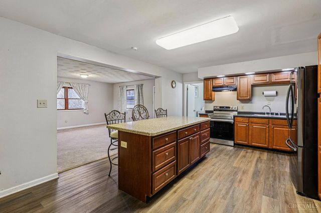 490 W Market Street, Springboro, OH 45066