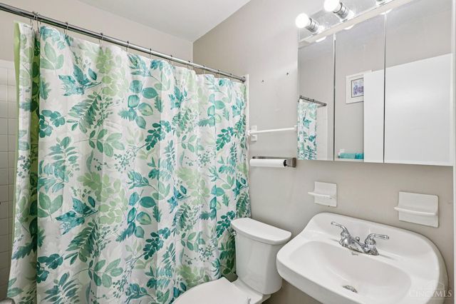 490 W Market Street, Springboro, OH 45066