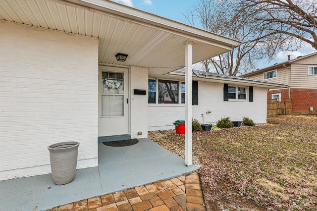 490 W Market Street, Springboro, OH 45066