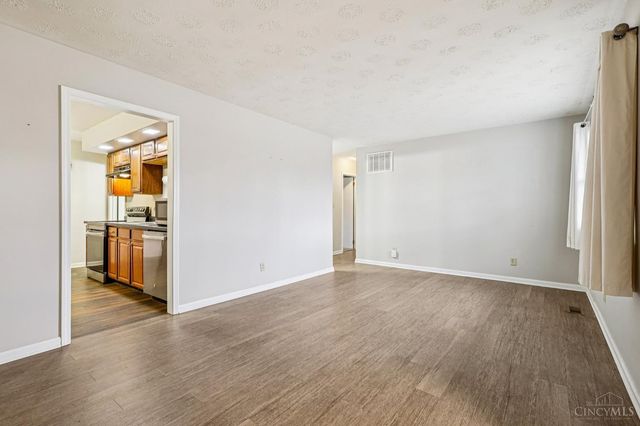 490 W Market Street, Springboro, OH 45066