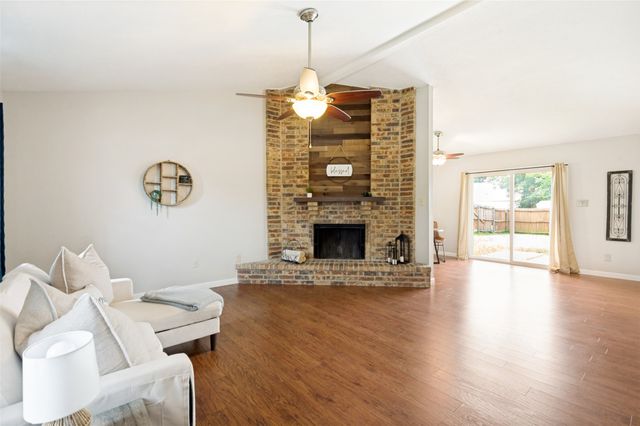 1322 Crestview Drive, Allen, TX 75002