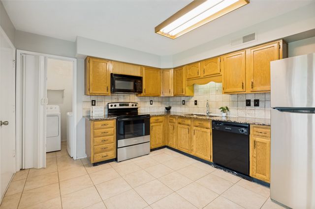 1322 Crestview Drive, Allen, TX 75002