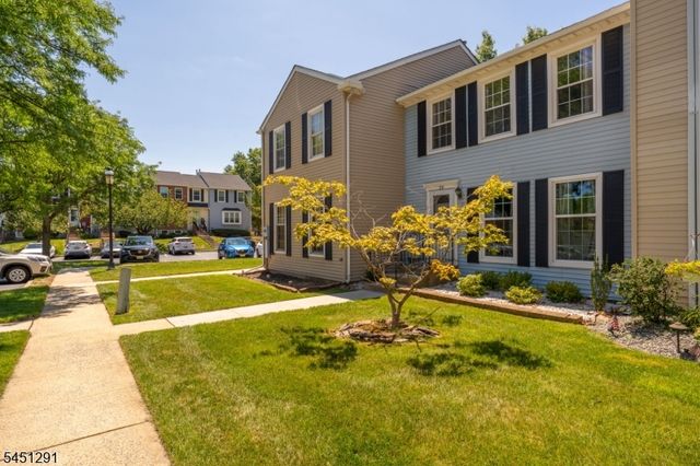35 Byrnes Ln east, Sayreville Boro, NJ 08872