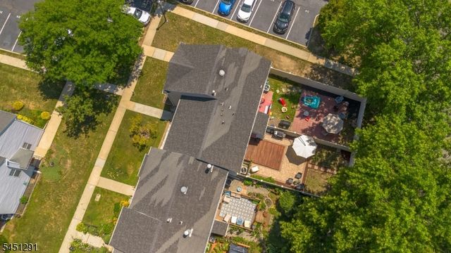 35 Byrnes Ln east, Sayreville Boro, NJ 08872