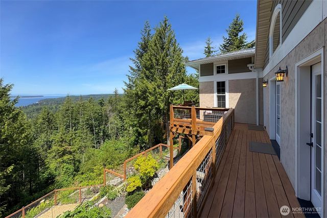 114 Howard Heights Road, Sequim, WA 98382