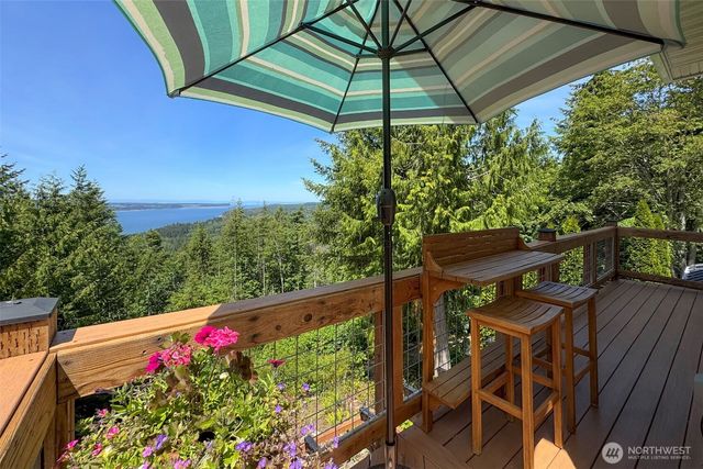 114 Howard Heights Road, Sequim, WA 98382