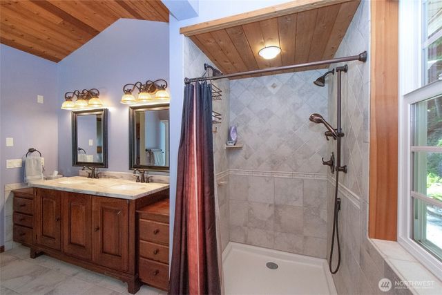 114 Howard Heights Road, Sequim, WA 98382