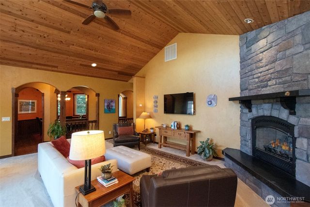 114 Howard Heights Road, Sequim, WA 98382