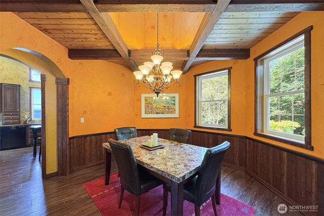 114 Howard Heights Road, Sequim, WA 98382