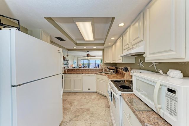 3805 E BAY DRIVE 309, Holmes Beach, FL 34217