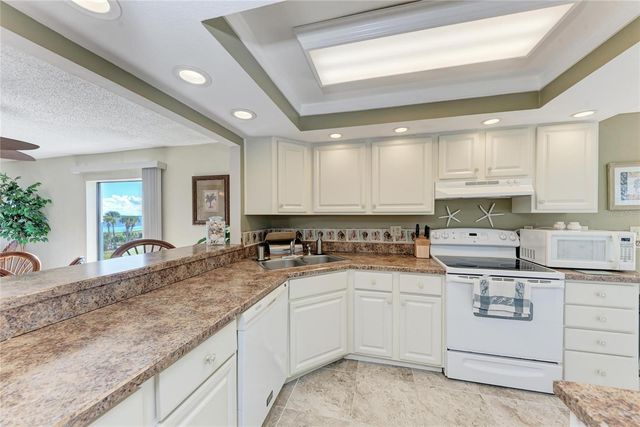 3805 E BAY DRIVE 309, Holmes Beach, FL 34217