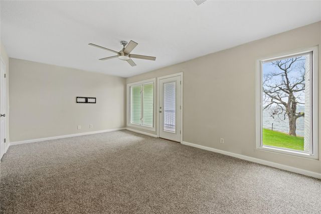 100 Edgewater Drive 32, Livingston, TX 77351
