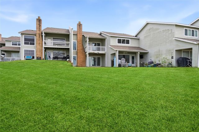 100 Edgewater Drive 32, Livingston, TX 77351