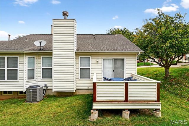 232 Cordovan Commons Parkway, Chesterfield, MO 63017