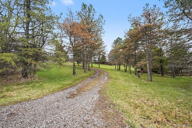 4385 Warwick Circle Drive, Grand Blanc Charter Township, MI 48439