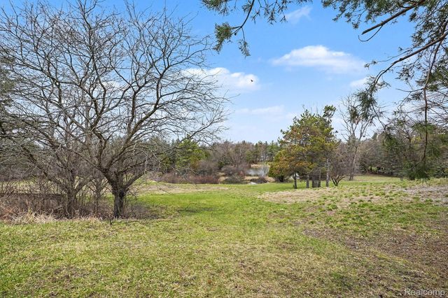 4385 Warwick Circle Drive, Grand Blanc Charter Township, MI 48439
