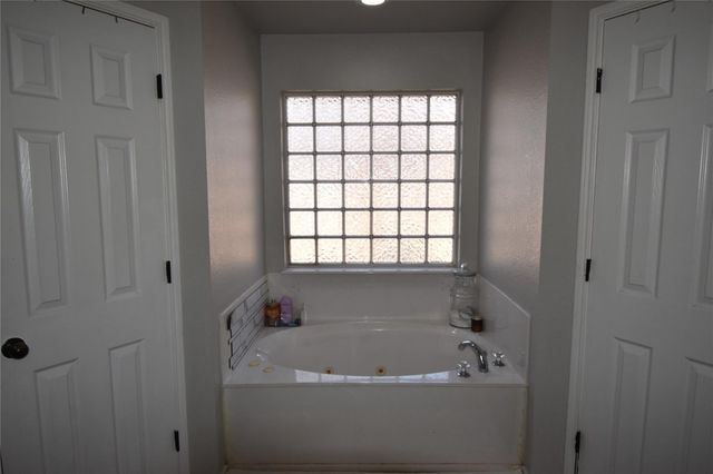 1008 Redfish Drive, Burleson, TX 76028