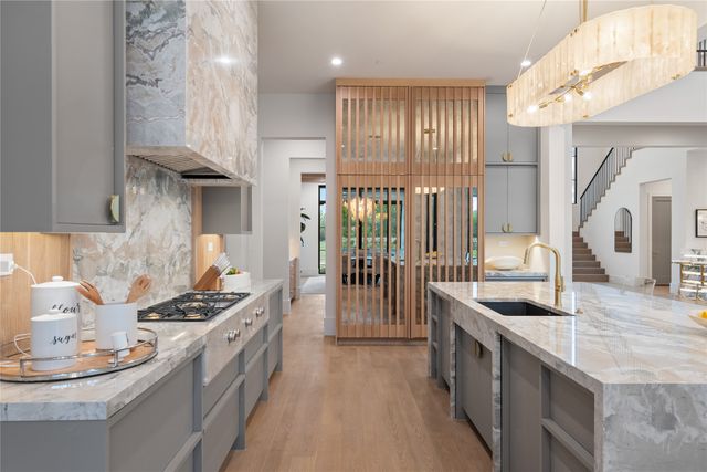 1194 Courtland Drive, Frisco, TX 75034