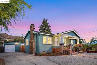 6510 Hillmont Dr, Oakland, CA 94605