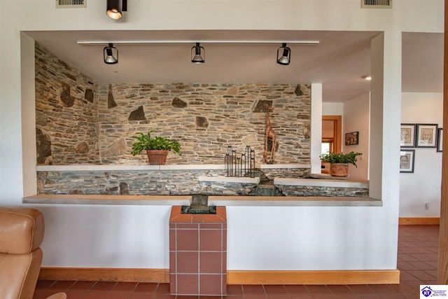 700 Walnut Creek Road, Elizabethtown, KY 42701