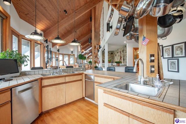 700 Walnut Creek Road, Elizabethtown, KY 42701