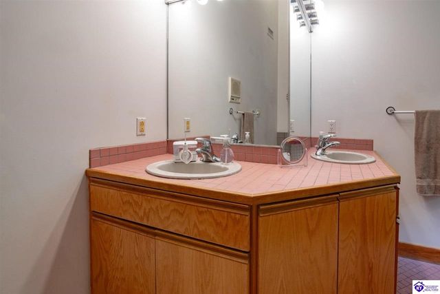 700 Walnut Creek Road, Elizabethtown, KY 42701