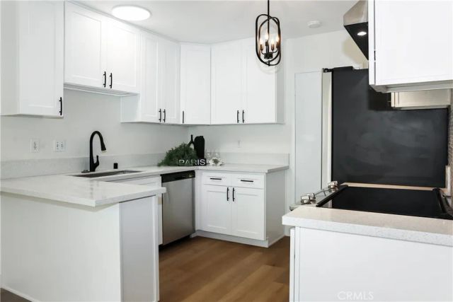 380 S Euclid 105, Pasadena, CA 91101