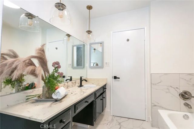 380 S Euclid 105, Pasadena, CA 91101