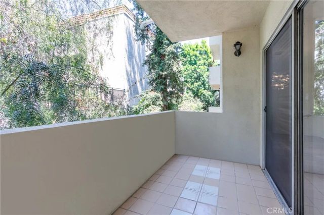 380 S Euclid 105, Pasadena, CA 91101