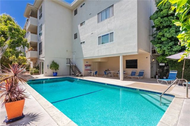 380 S Euclid 105, Pasadena, CA 91101