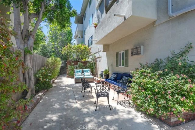 380 S Euclid 105, Pasadena, CA 91101