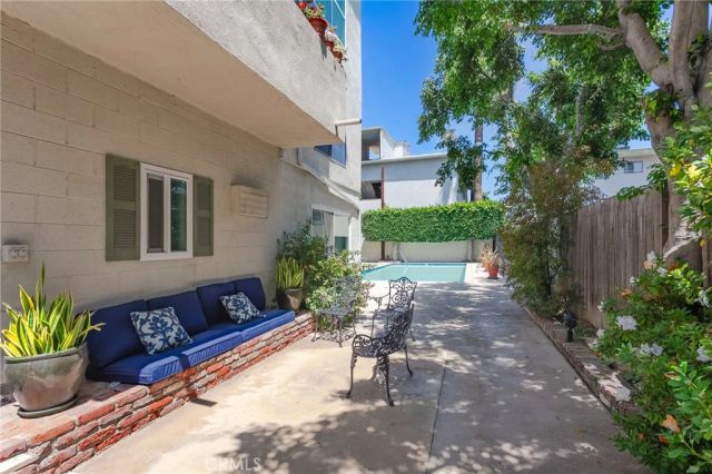 380 S Euclid 105, Pasadena, CA 91101