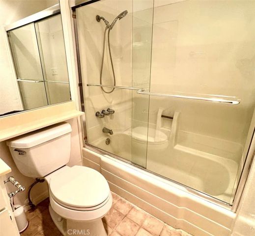 17241 Roscoe 16, Northridge, CA 91325