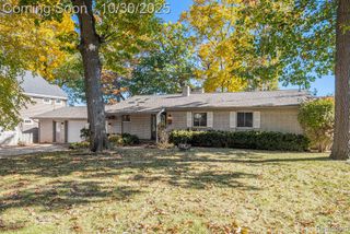 13355 Lake Shore Drive, Fenton, MI 48430
