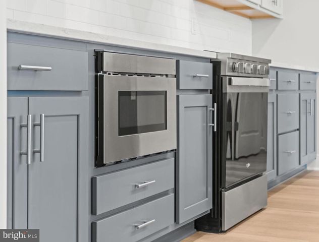 1 CHAROLAIS ST, Carlisle, PA 17015