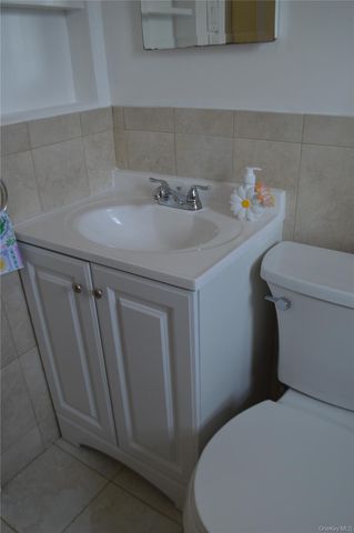 30 Lake Drive 2nd Floor, Copiague, NY 11726